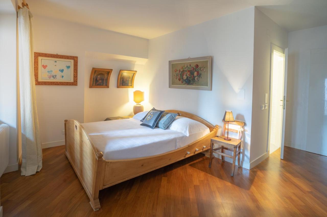 B&B S. Trinita 18 Suites & Rooms Trento Kültér fotó