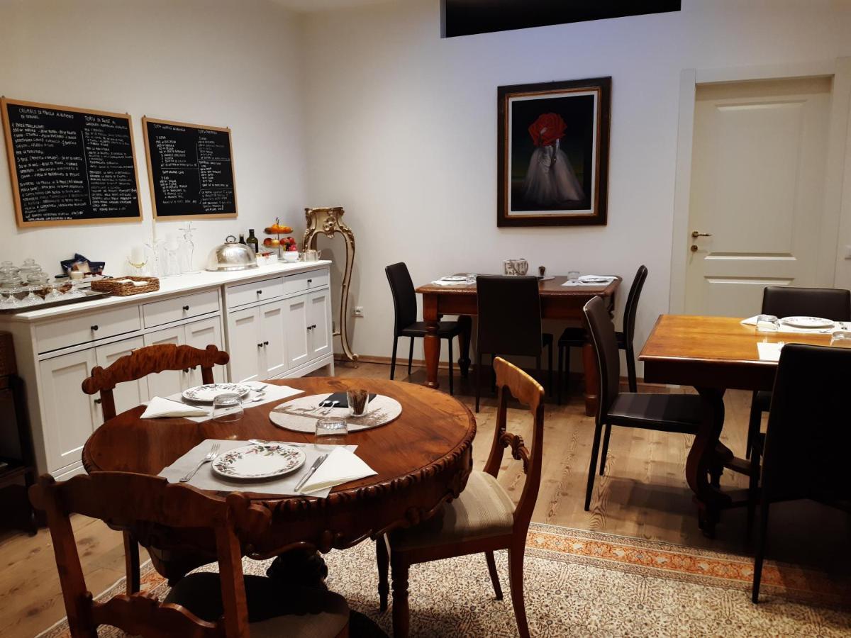 B&B S. Trinita 18 Suites & Rooms Trento Kültér fotó
